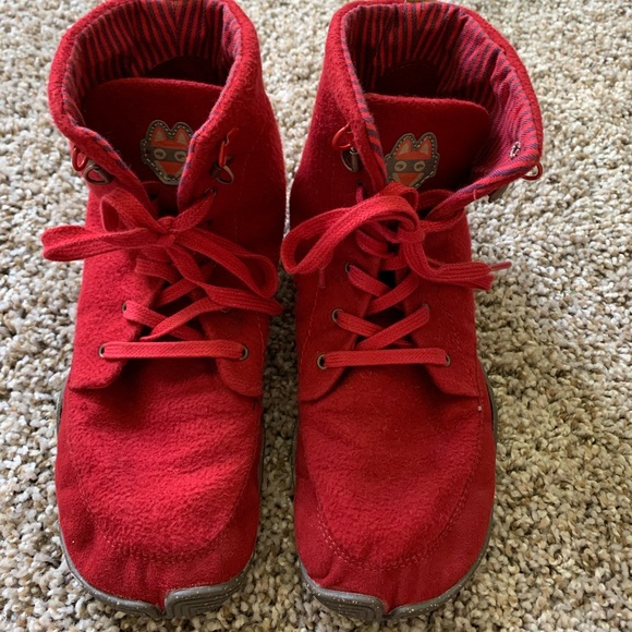 Wildling Shoes - Wildlings women’s shoe size 8